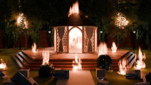 Vivian Wade: Danger Down The Aisle Cover